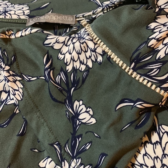 Loveappella Women’s V Neck long sleeve tunic some high low very cute good cond - Picture 6 of 6